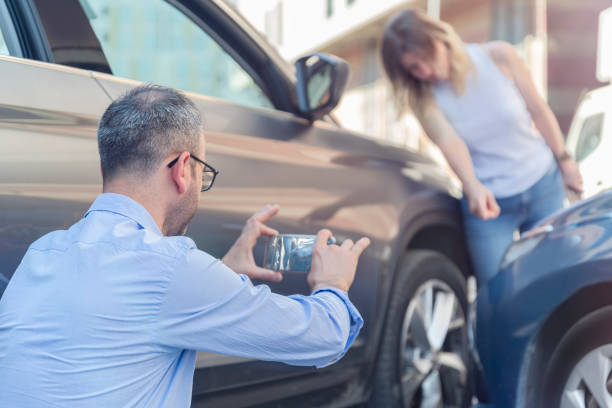 Professional Auto Insurance technician working in Clyde Hill, WA